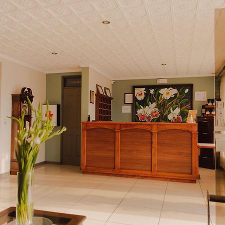 Hotel Y Restaurante El Guarco Картаго Екстериор снимка