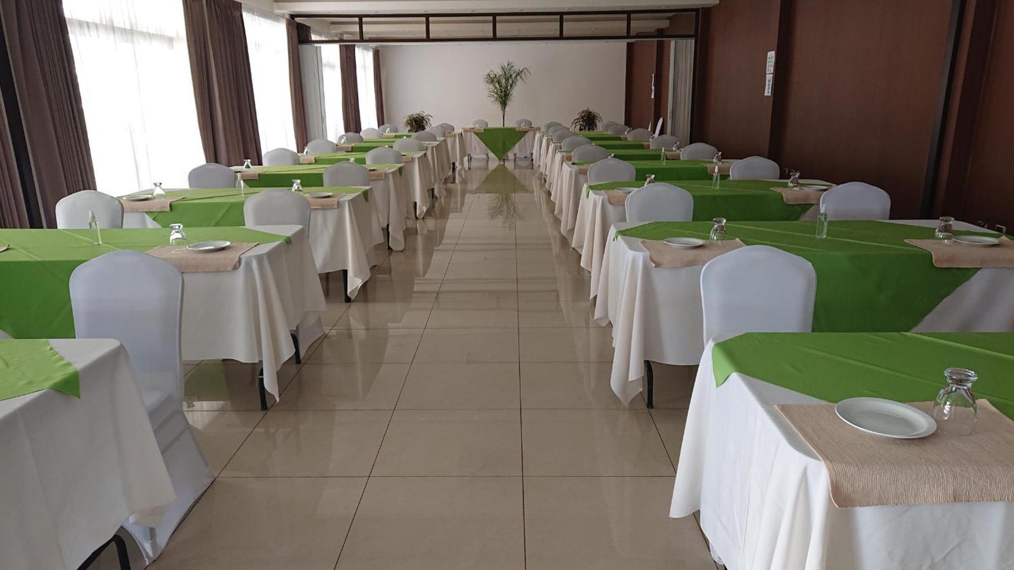 Hotel Y Restaurante El Guarco Картаго Екстериор снимка