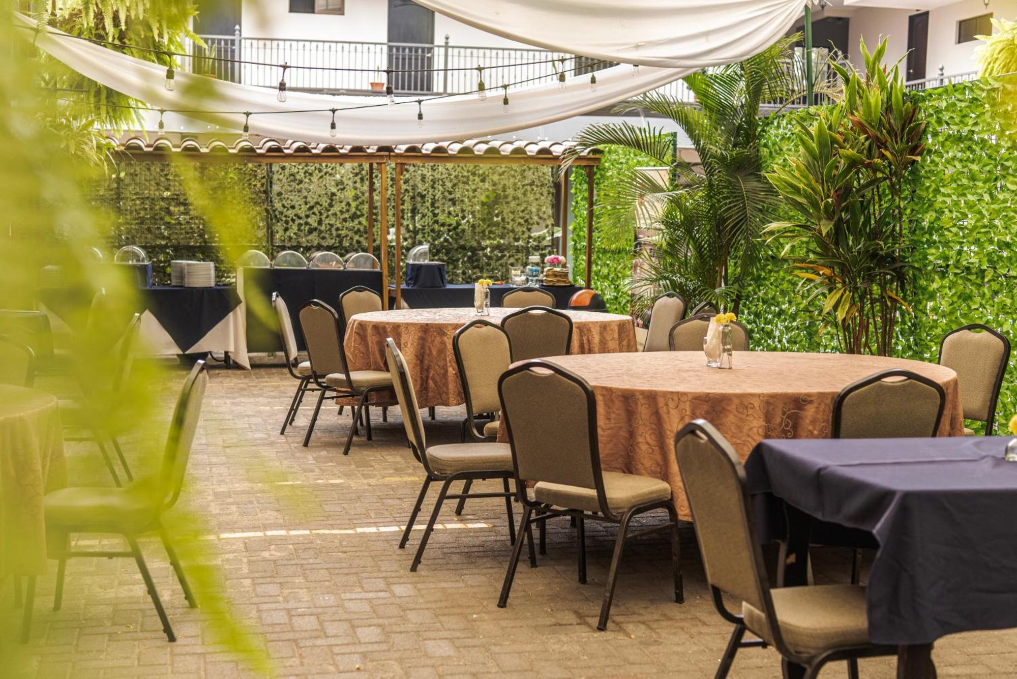 Hotel Y Restaurante El Guarco Картаго Екстериор снимка