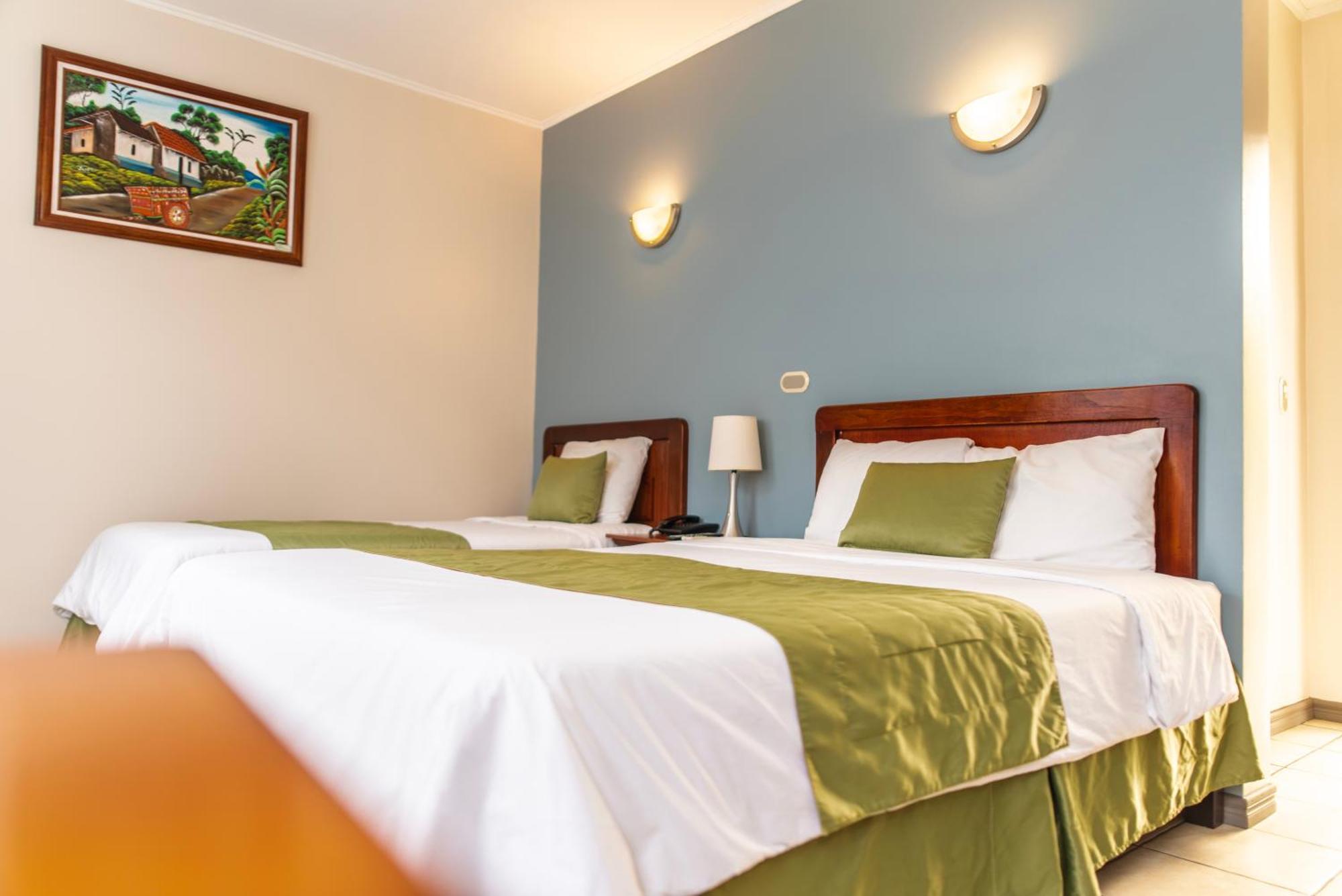Hotel Y Restaurante El Guarco Картаго Екстериор снимка