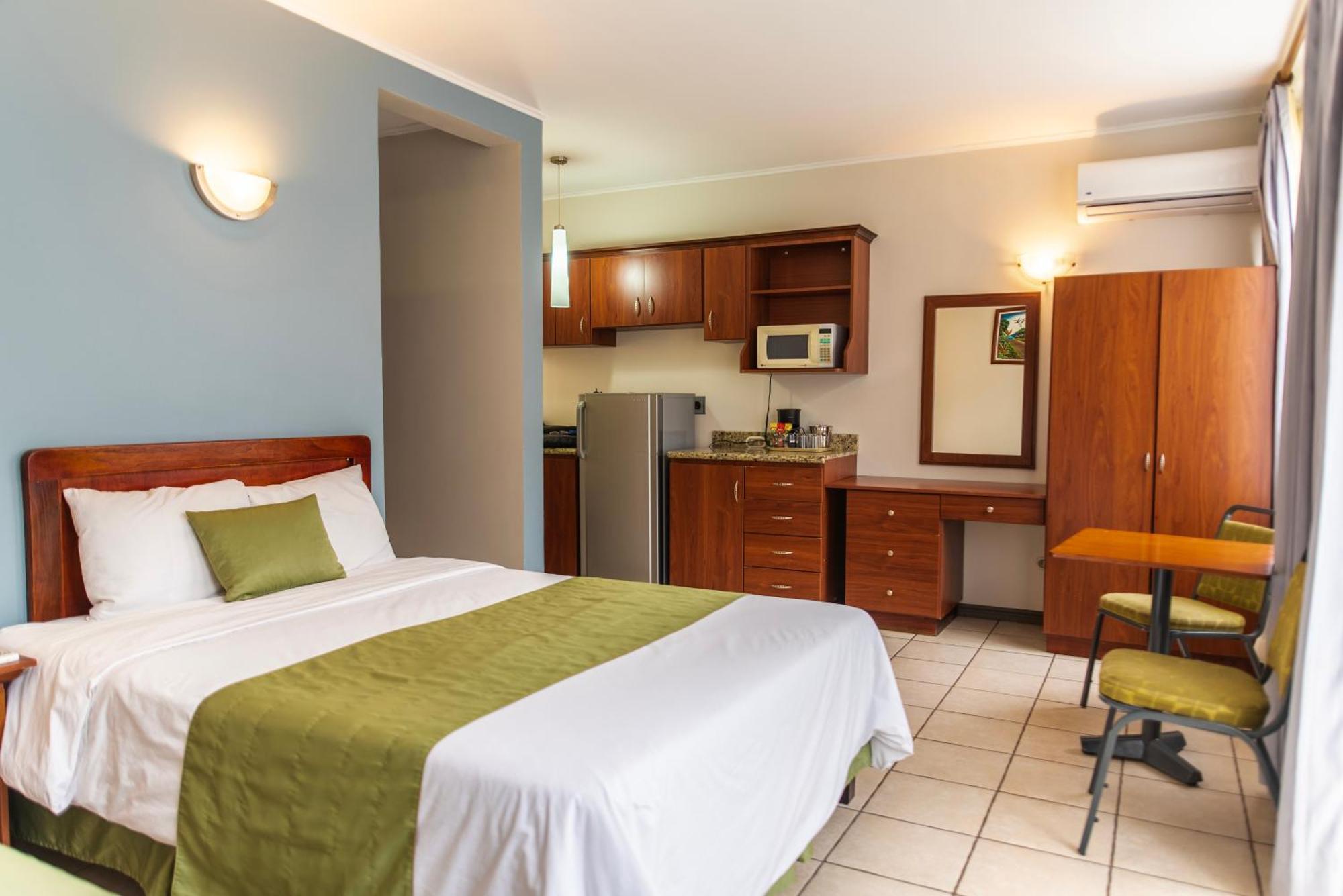 Hotel Y Restaurante El Guarco Картаго Екстериор снимка