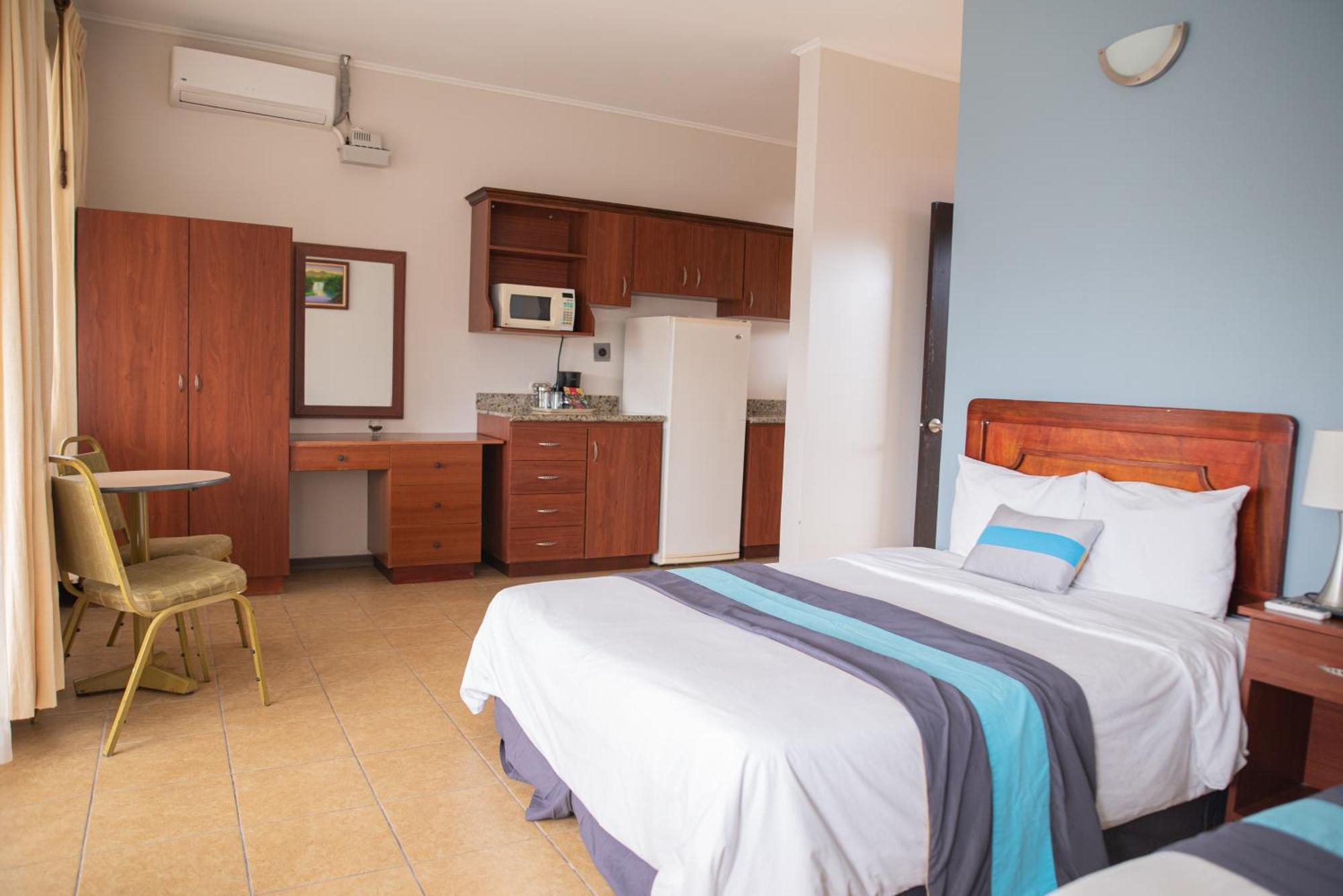 Hotel Y Restaurante El Guarco Картаго Екстериор снимка