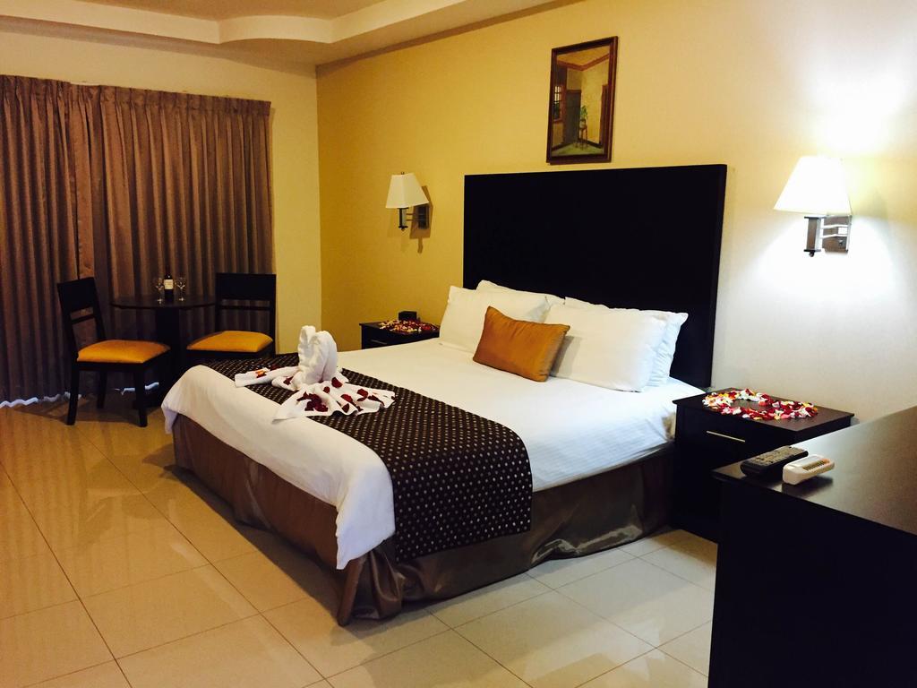 Hotel Y Restaurante El Guarco Картаго Екстериор снимка