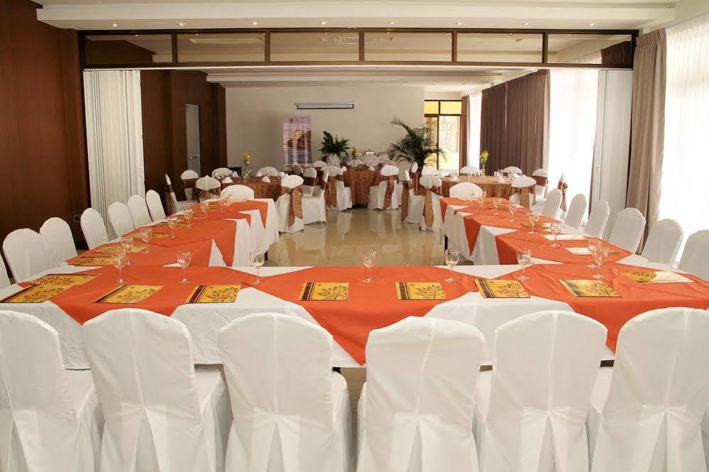 Hotel Y Restaurante El Guarco Картаго Екстериор снимка