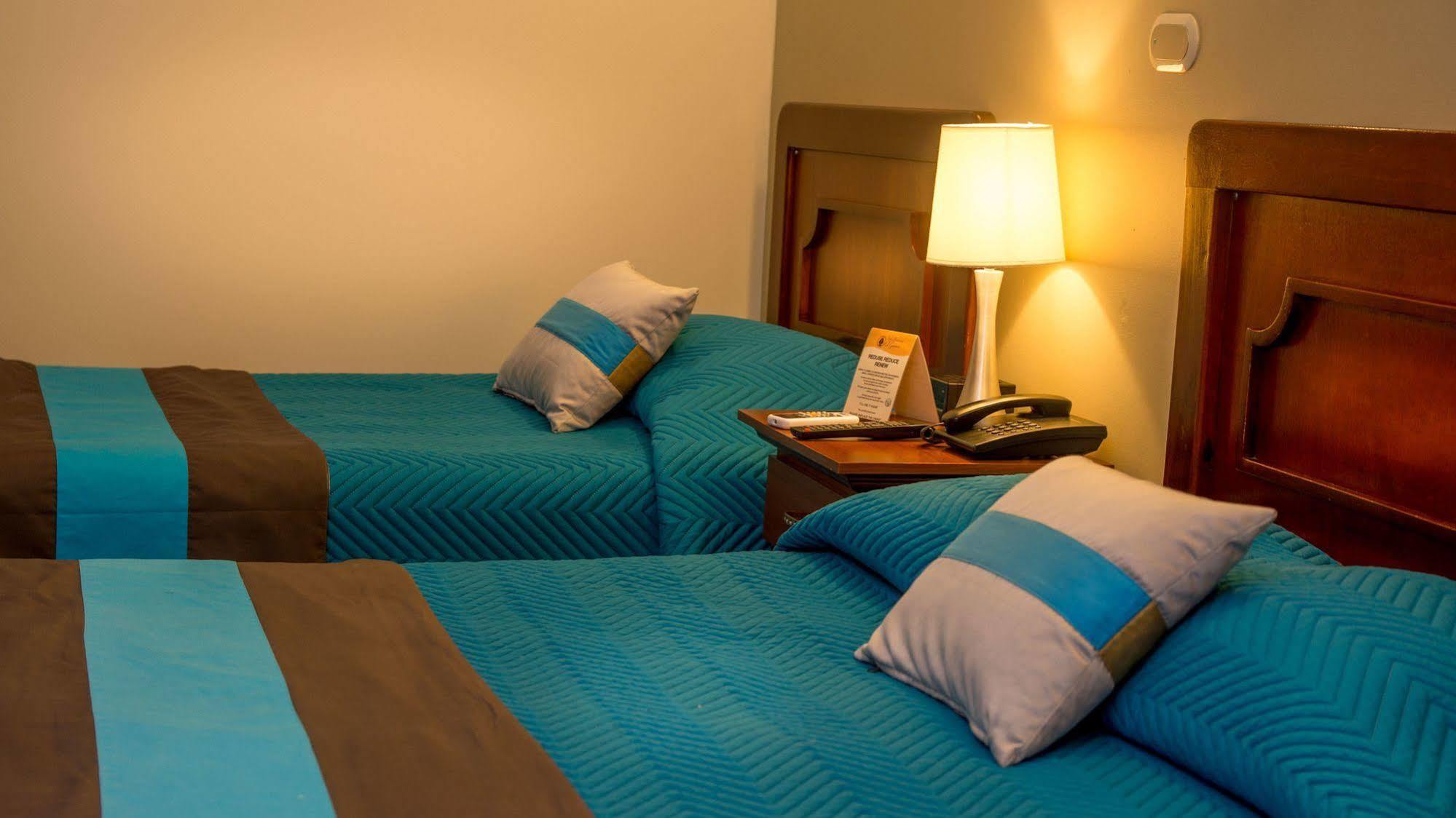 Hotel Y Restaurante El Guarco Картаго Екстериор снимка